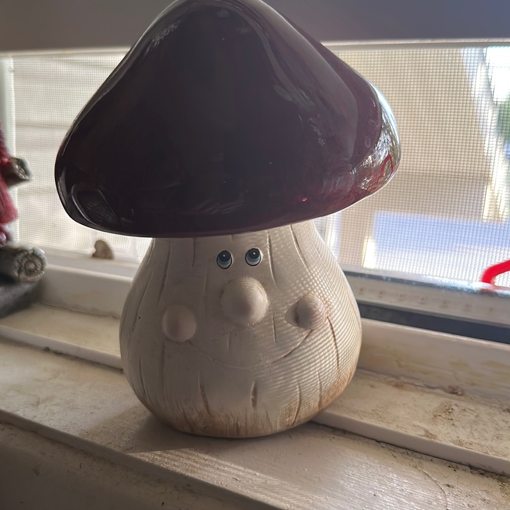 Ceramic mushroom